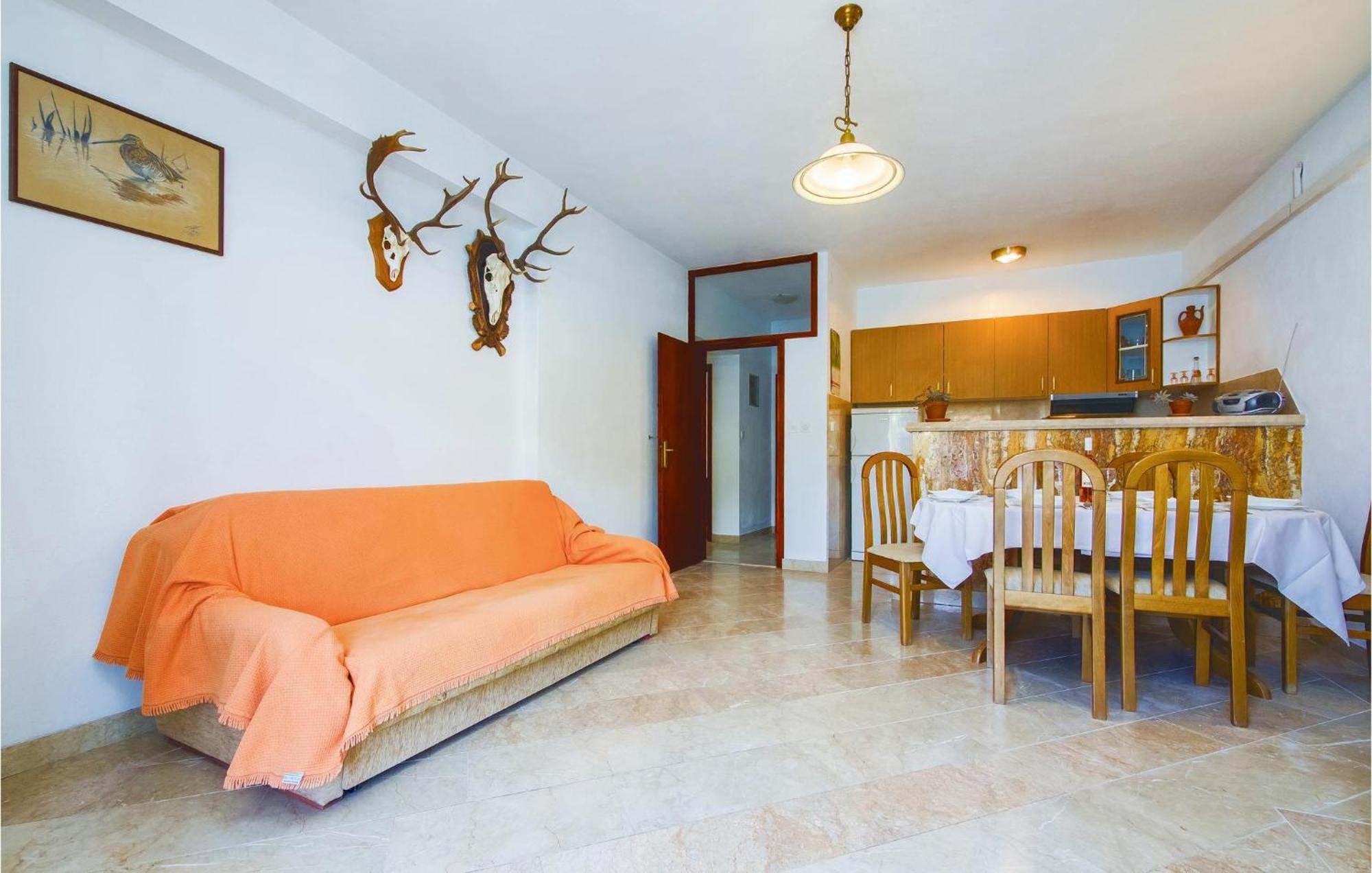 Beautiful Home In Pucisca With Wifi Buitenkant foto