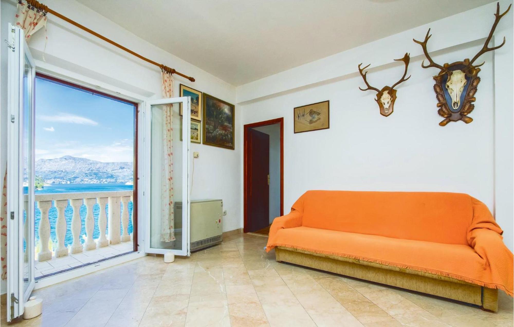 Beautiful Home In Pucisca With Wifi Buitenkant foto